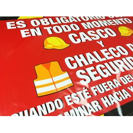 Wear Your Hard Hat 48" x 72" Spanish Banner Image 1