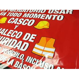 Wear Your Hard Hat 48" x 72" Spanish Banner Image 2