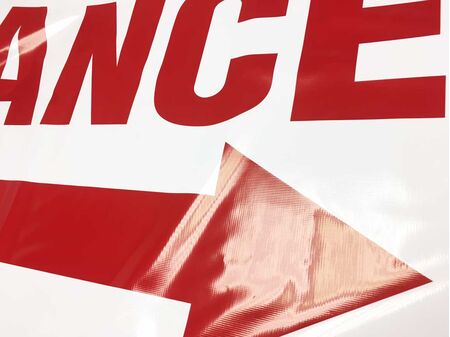 Entrance right arrow banner image 2