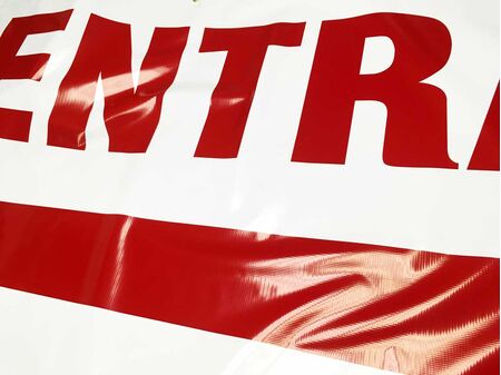 Entrance right arrow banner image 1