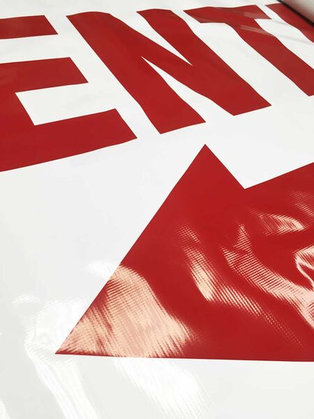 Entrance arrow banner image 1